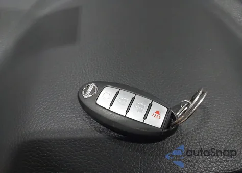 2017 Nissan Rogue Sv z USA, uszkodzony, nr VIN JN8AT2MV2HW001032